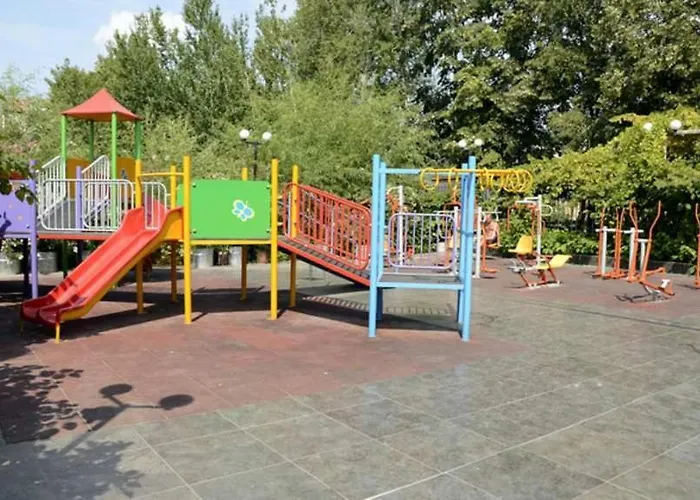 Arsenal 酒店 内塞伯尔